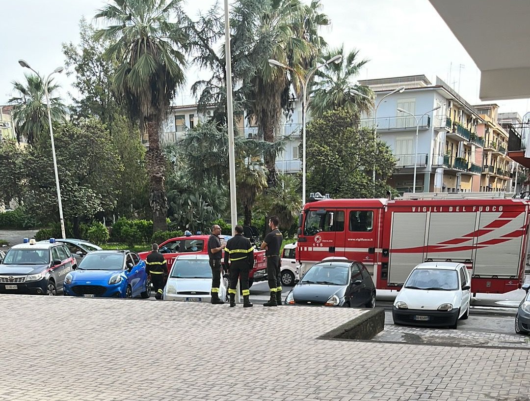 Lentini – Ragazzo folgorato da scarica elettrica in casa