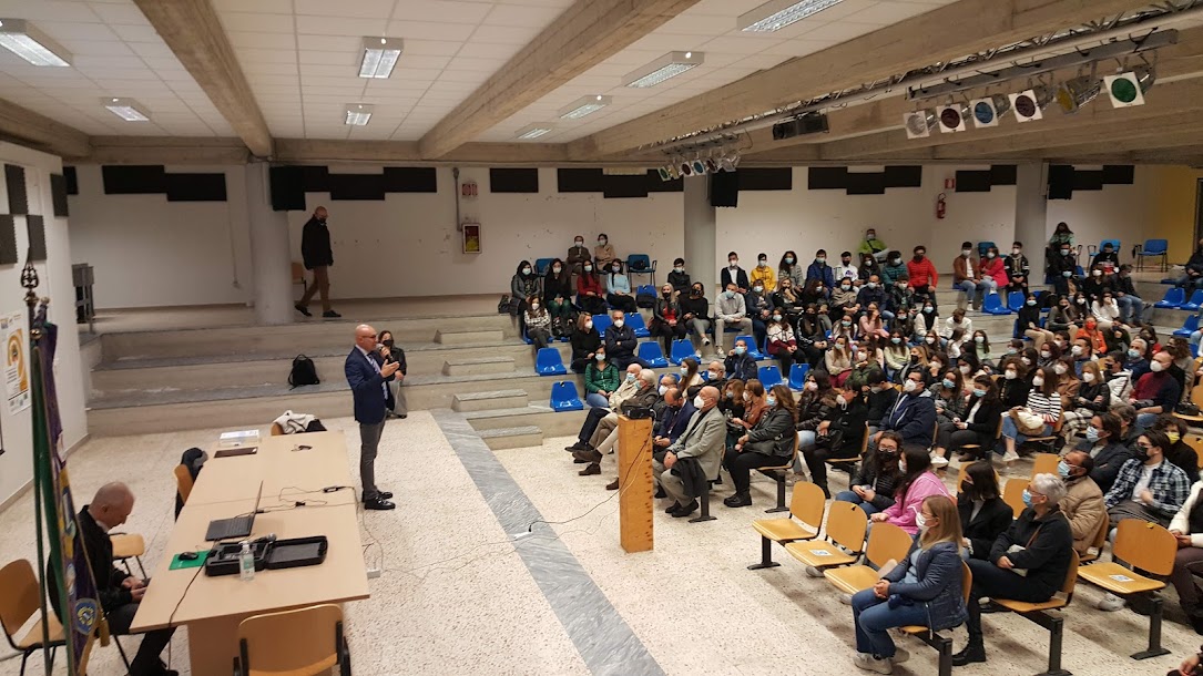 Lions club Lentini consegna attestati di merito agli studenti di Lentini, Carlentini e Francofonte