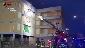 Avola, blitz dei carabinieri nel rione Santa Lucia: 3 arresti e decine di denunce