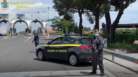 Droga: Bloccato traffico tra Sicilia e Malta