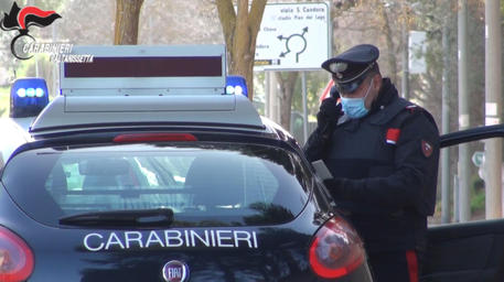 Caltanissetta: voleva lavorare in nero per percepire reddito di cittadinanza -al diniego-  per vendetta brucia auto titolare