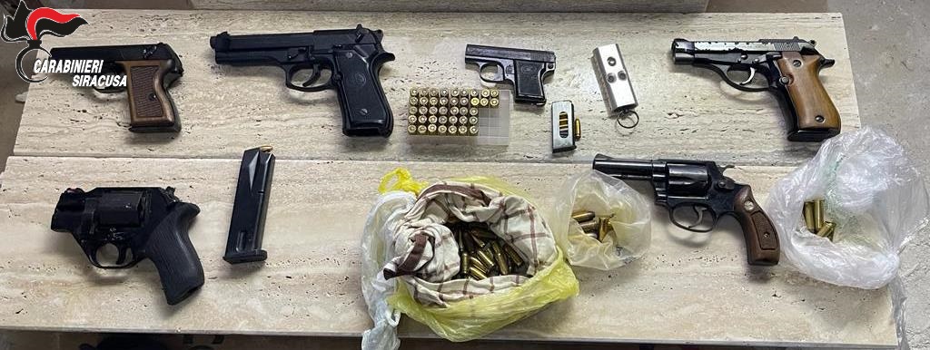 Noto: raffica di perquisizioni e sequestri da parte dei Carabinieri