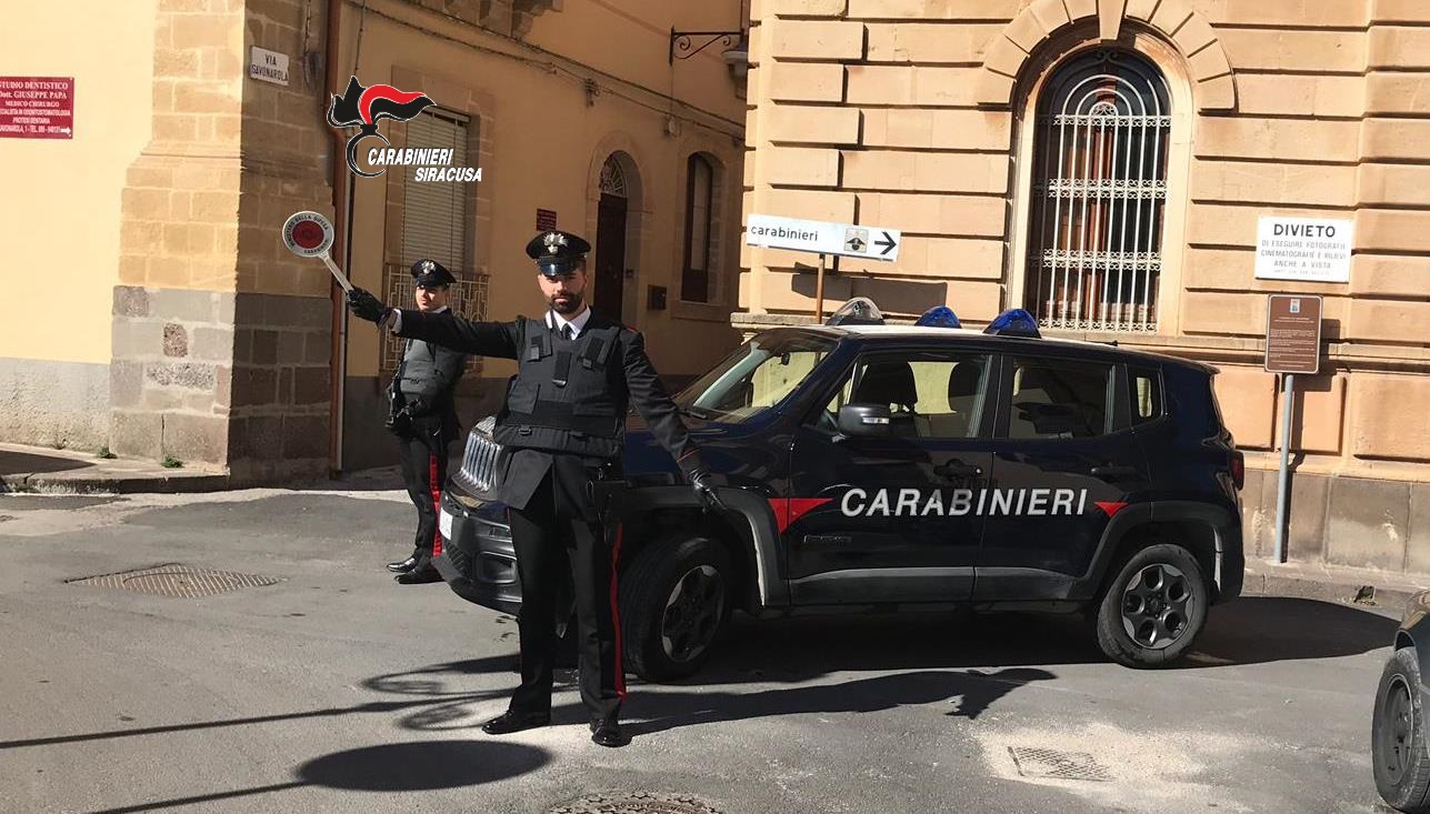 Francofonte – Deve scontare 5 anni e 5 mesi per furto, detenzioni armi e droga; arrestato 41enne