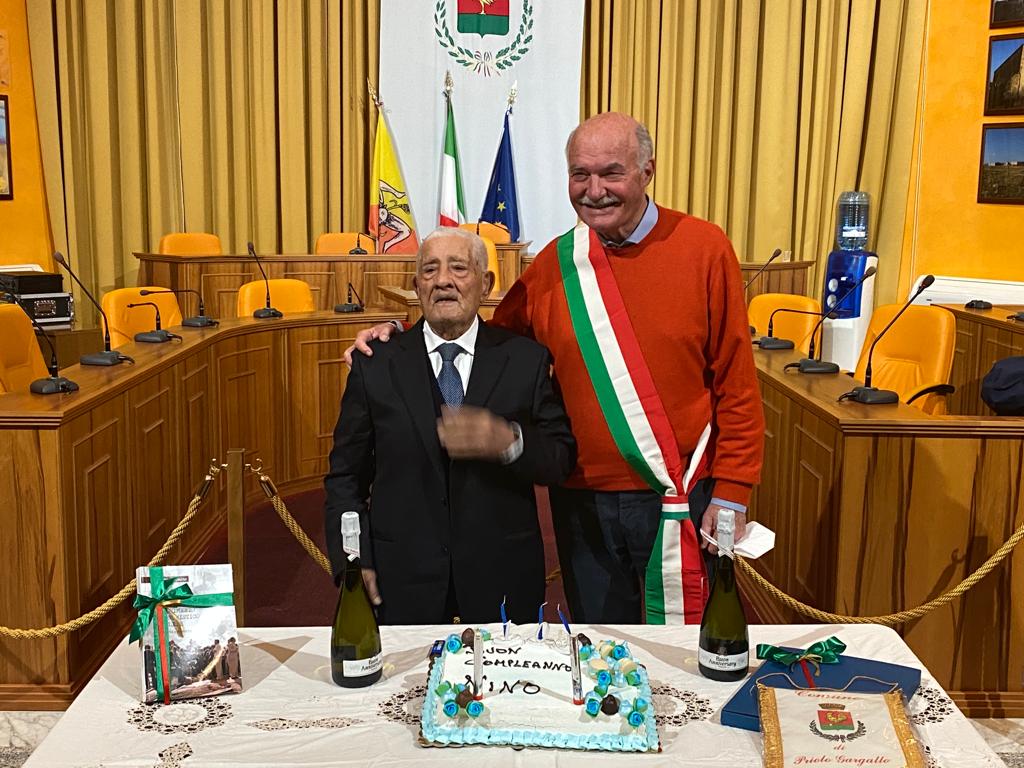 Priolo Gargallo festeggia i 100 anni del signor  Antonino La Duca