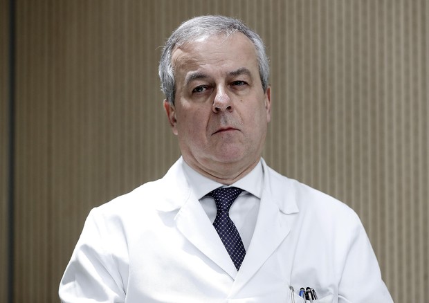 Covid, Locatelli – ‘Sì all’obbligo vaccinale, fermiamo la corsa del virus’