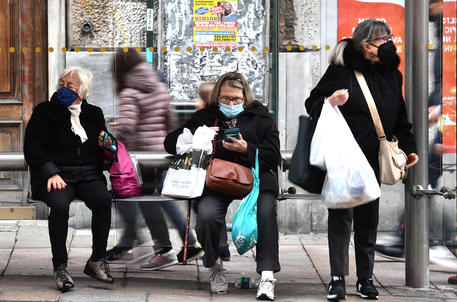 L’ok del consiglio dei ministri Mascherine e discoteche Stretta per altri 10 giorni