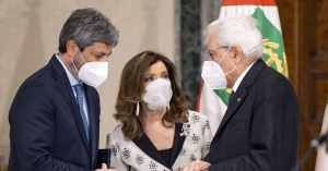 Quirinale Mattarella: 'Ho il dovere di non sottrarmi' Il giuramento e il messaggio il 3 febbraio