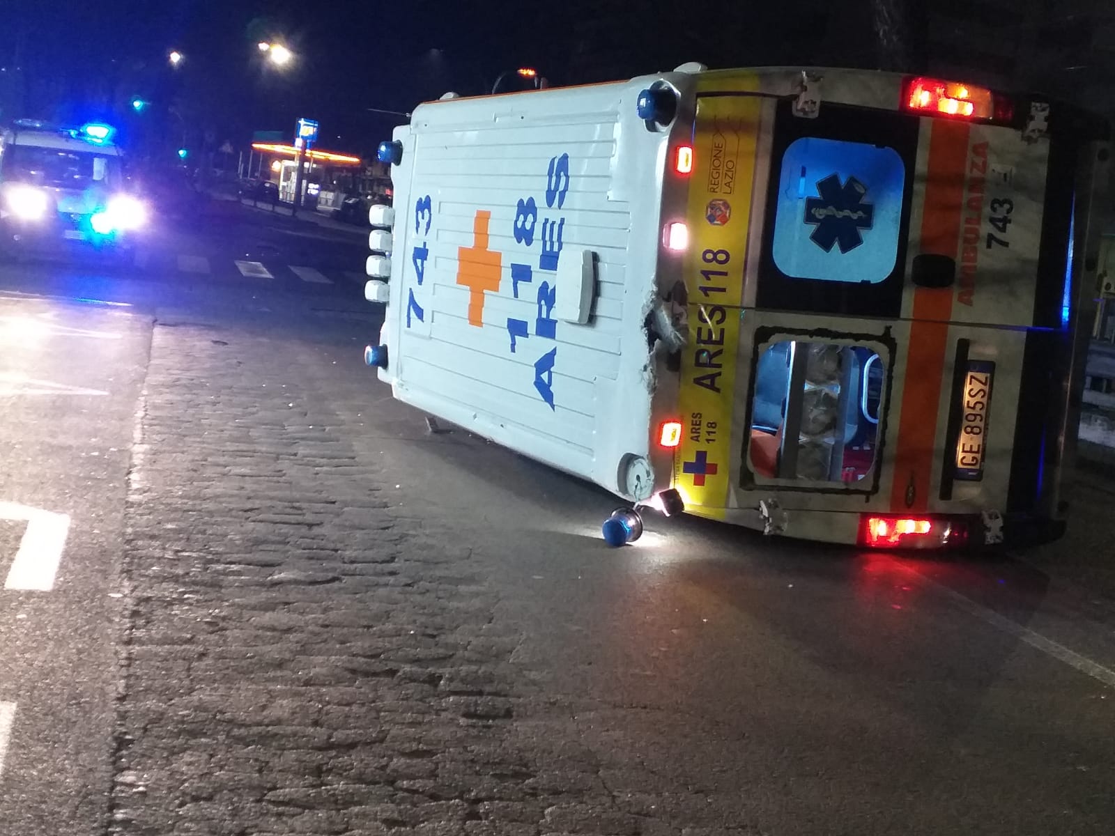 Roma, nella notte ambulanza coinvolta in un incidente. Ugl Salute: “Tragedia sfiorata, sicurezza sul lavoro sia priorità”