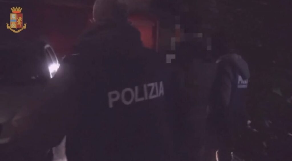 Catania: Mafia operazione Dda contro clan pillera-puntina 16 arresti