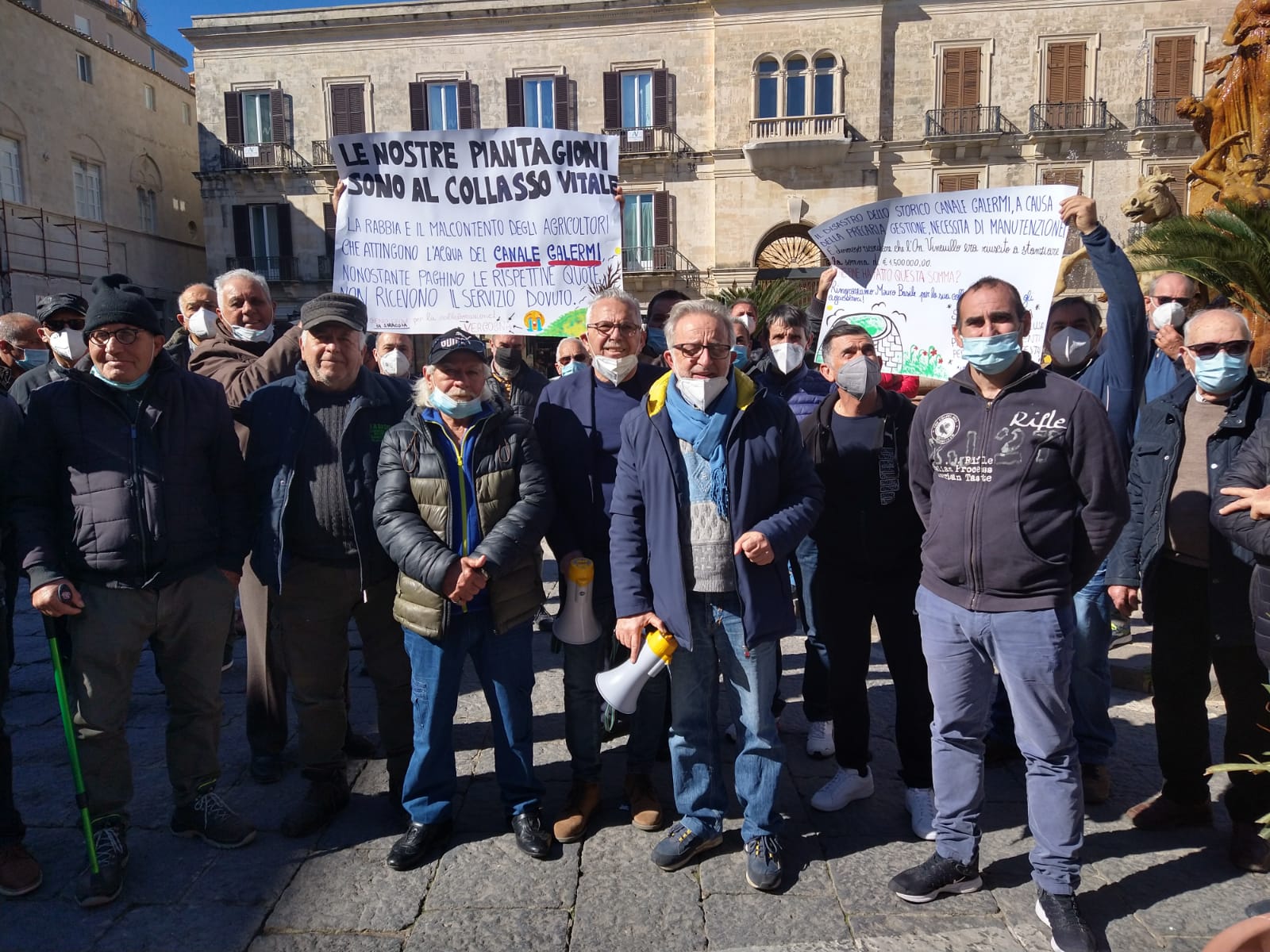 Siracusa. Canale Galermi, agricoltori rivendicano in Prefettura il diritto ad avere l’acqua che pagano