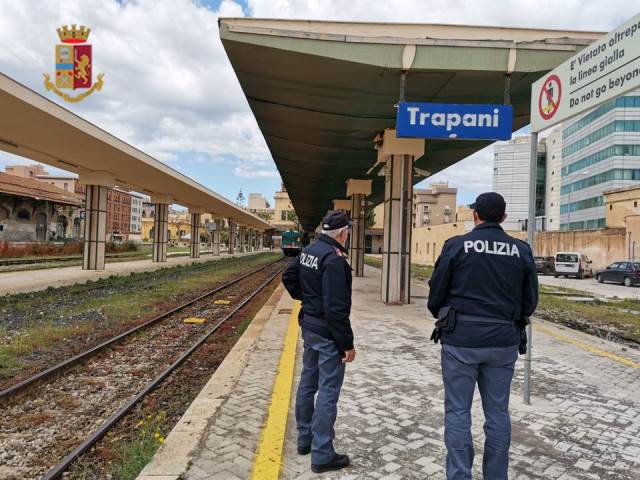 Oltre 3.100 persone controllate dalla Polizia di Stato nelle stazioni ferroviarie e a bordo dei treni della Sicilia