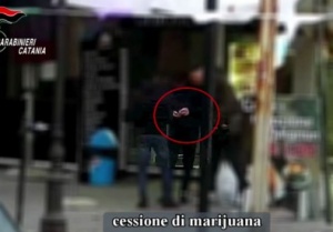 Droga: colpo a piazze di spaccio nel catanese, 13 ordinanze