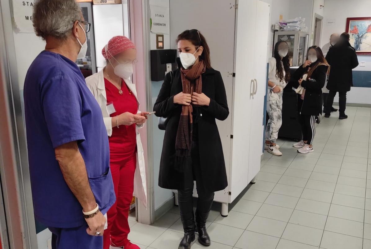 Sanità siciliana, l’on. Suriano, su sollecitazione del coordinamento Insorgiamo Siracusa, all’ospedale di Siracusa