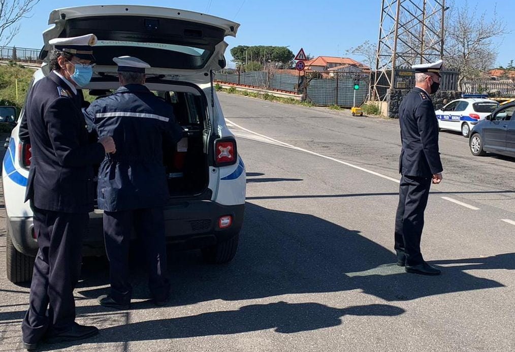 San Gregorio: controllo della velocità da parte della polizia locale su via Piave