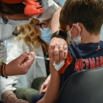 Vaccini, stretta della Regione in Sicilia: centri aperti e controlli sui bambini