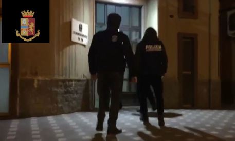 Mafia: blitz polizia di Catania, colpito gruppo criminale