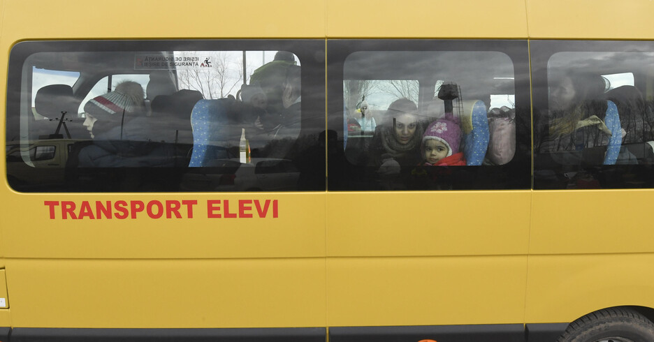 Guerra in Ucraina – ‘Non ospitate jet ucraini o sarete coinvolti’ Zelensky ai leader: ‘Volete che ci uccidano?’