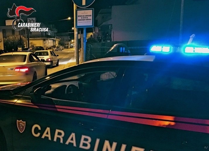 Carlentini: i carabinieri eseguono un provvedimento dell’autorità giudiziaria per atti persecutori