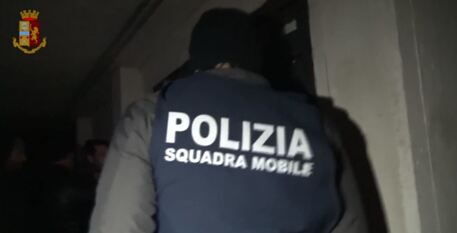 Droga: operazione Mezzaluna a Catania, arresti della polizia
