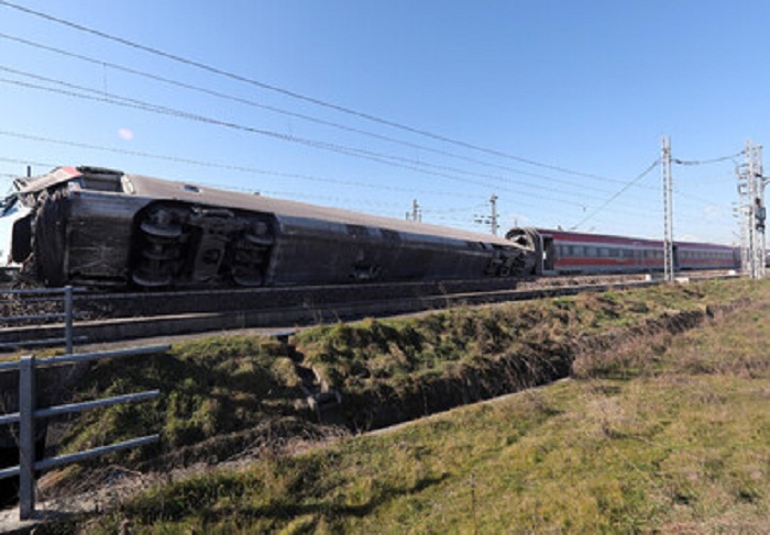 L’incidente nel 2020 – Treno deragliato, la procura di Lodi chiede 14 rinvii a giudizio