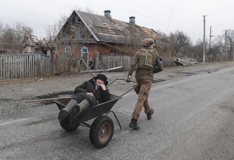Guerra in Ucraina – ‘Non certa oggi l’evacuazione di Mariupol’ Mosca: ‘Gas in rubli è opzione revocabile’