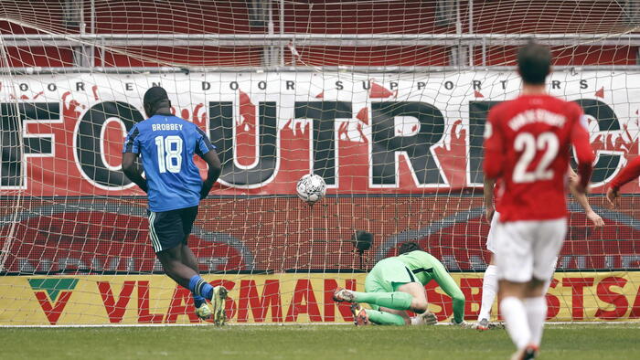 Calcio – L’Ajax vince a Utrecht, Lucca rimane in panchina