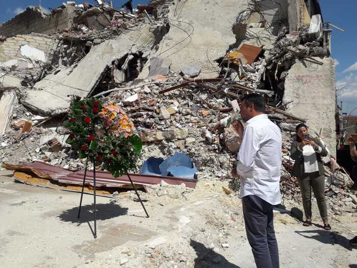 Strage Ravanusa – Matteo Salvini depone corona, qui non parlo di politica