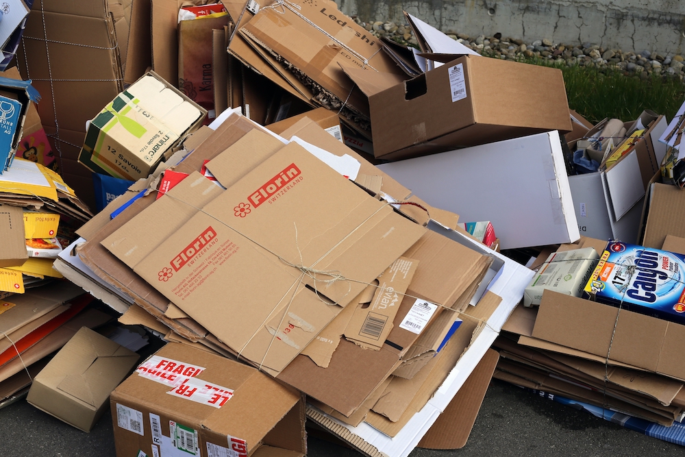 Rifiuti, regolare la raccolta differenziata di carta e cartone  – Si ferma il servizio per gli ingombranti