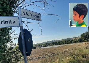 Alluvione  nelle Marche - Trovato il corpo di Mattia - Lo strazio dei genitor