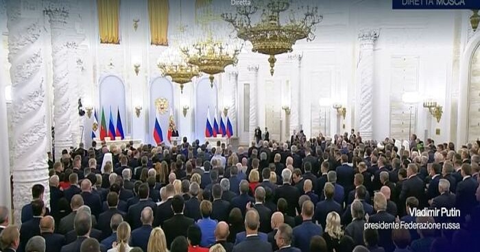 Putin al Cremlino – ‘Le regioni ucraine annesse sono nostre per sempre’