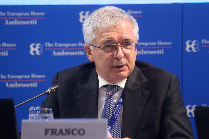 Economia  – Il ministro Franco  -‘Nel 2022 la bolletta italiana può salire di 60 miliardi’