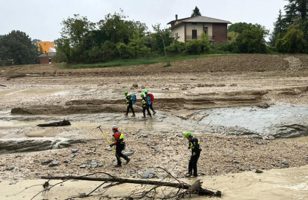 Tragedia nelle Marche, papà di Mattia: ‘Voglio credere sia vivo’