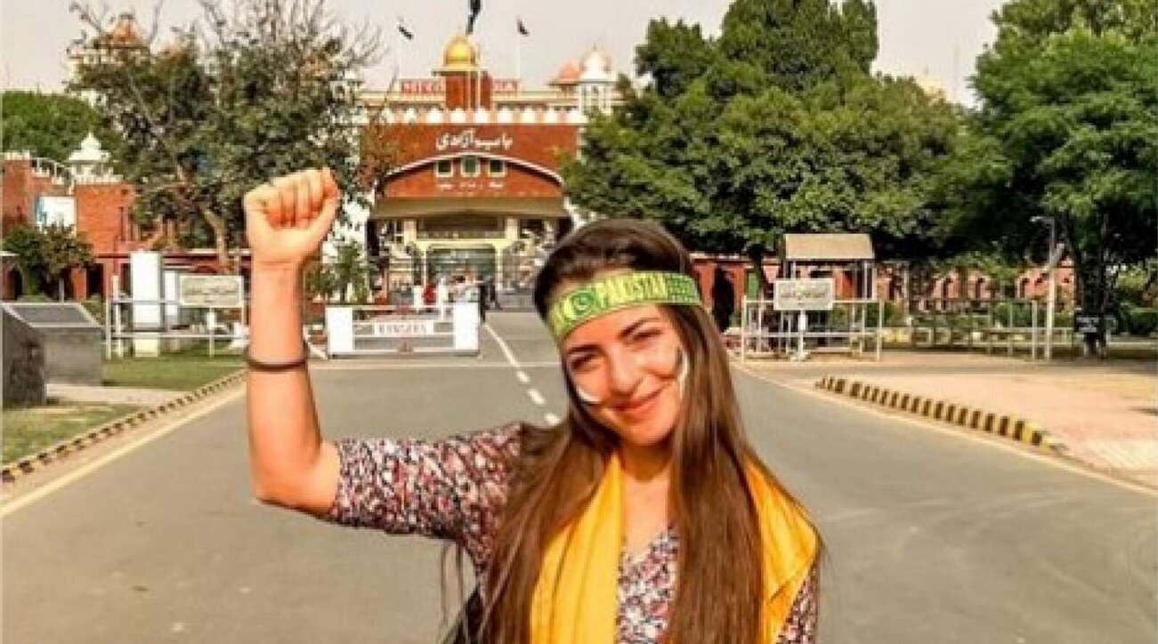 L`Iran ha rilasciato Alessia Piperno: e’ gia’ atterrata a Roma