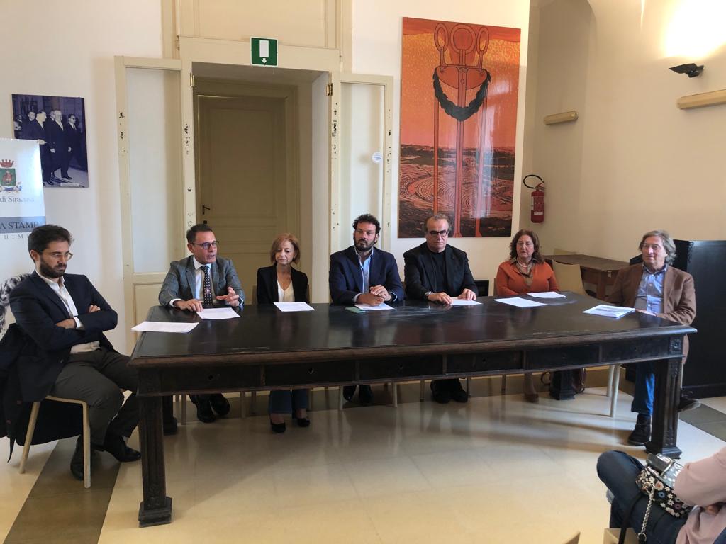 Siracusa – Divulgare tra i giovani la cultura della legalità e la cittadinanza attiva: Comune, magistrati, avvocati e università insieme nelle scuole