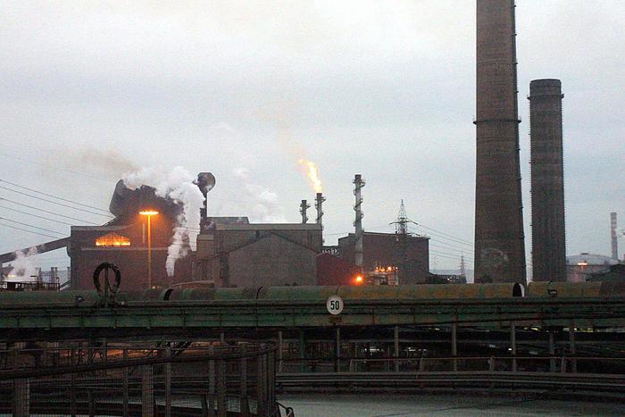 Nota del ministro Urso su Acciaierie Italia (ex Ilva) : aspettiamo risposte immediate dall’azienda