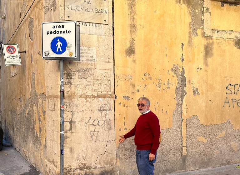 On. Vinciullo – mettere in sicurezza via Santa Lucia alla Badia per evitare una possibile disgrazia