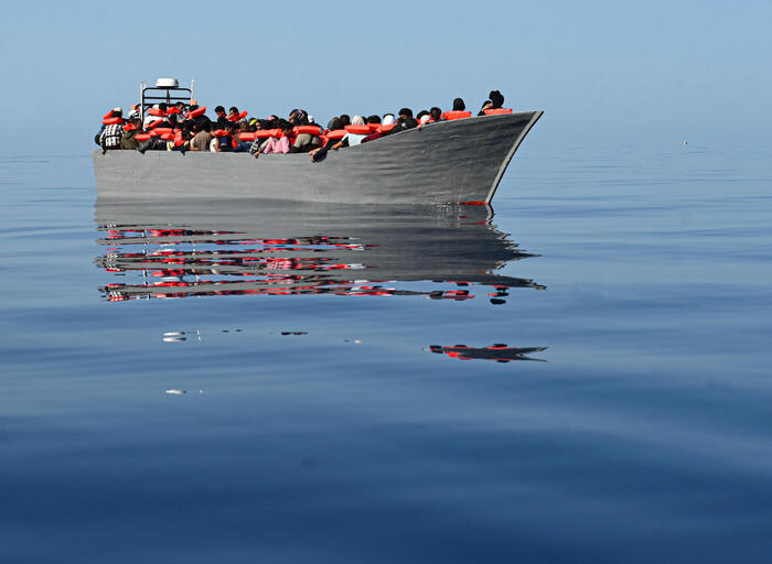 Operazione di soccorso in mare a largo coste siciliane – in 150 sbarcheranno a Pozzallo