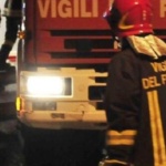 Palermo, incendio in falegnameria: evacuate 16 famiglie, nessun ferito