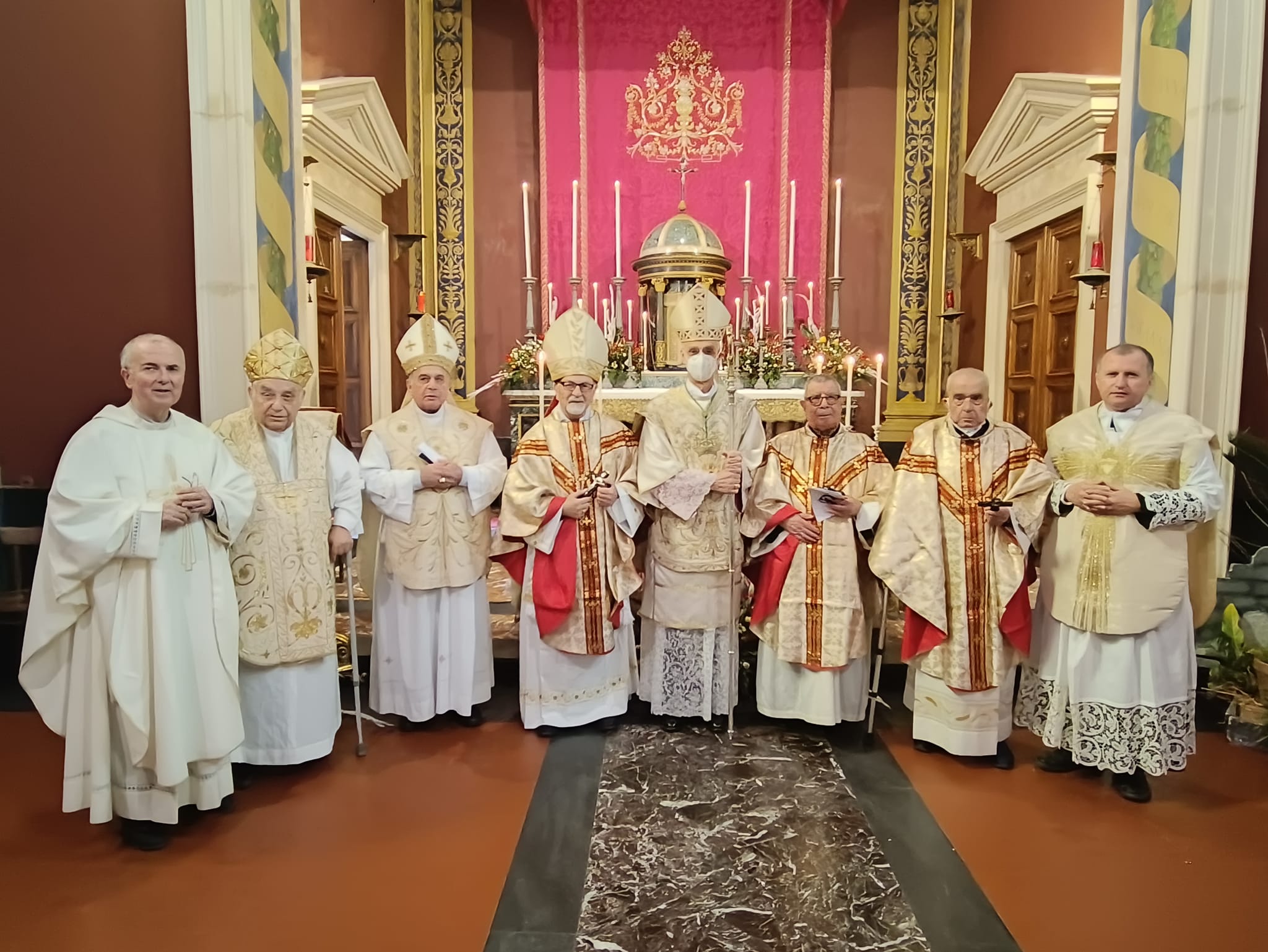 Diocesi di Acireale: giornata del clero in seminario, scambio auguri natalizi e sacerdotali con Mons. Raspanti