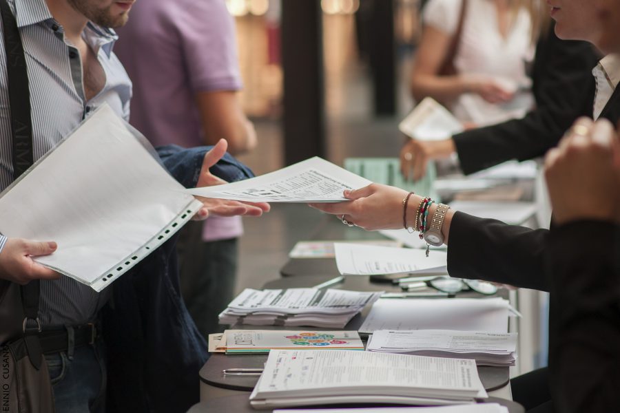 Terzo trimestre 2022, Istat: +247mila occupati, disoccupati sotto i 2 milioni