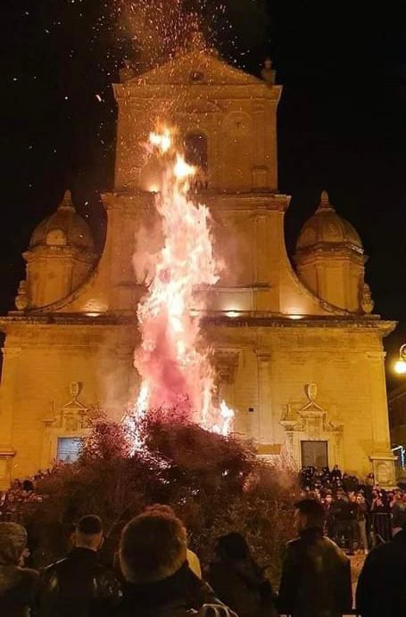 Vittoria: S. lucia – E’ ufficiale, torna la ” Vampanigghia” in Piazza S. Giovanni Battista