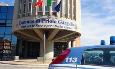 Priolo, trovato in possesso di un’autovettura rubata: denunciato 25enne per ricettazione