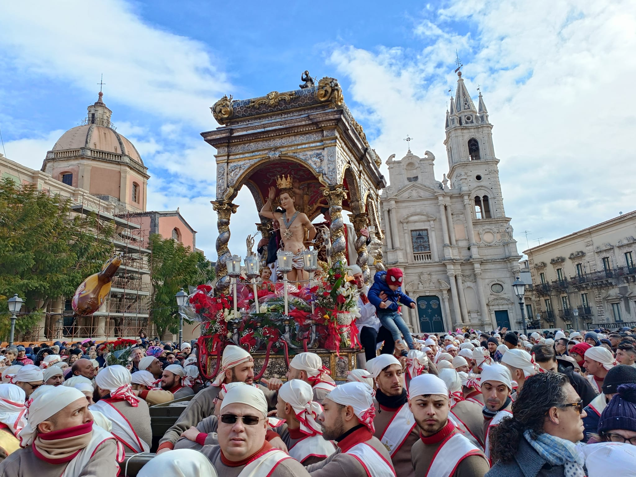 Acireale: processione San Sebastiano interrotta per maltempo – riprendera’ lunedì prossimo
