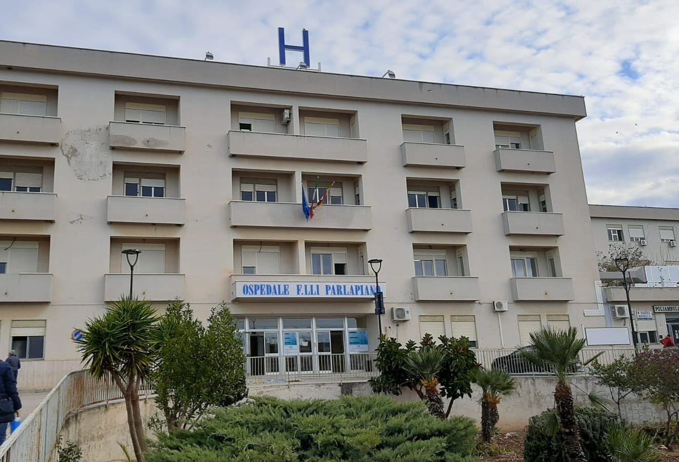ospedale di Ribera, pace e Abate:” Che fine ha fatto la tac promessa”