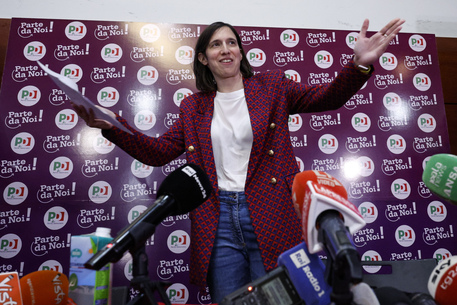 La neosegretaria del Pd Elly Schlein “approda” al Nazareno