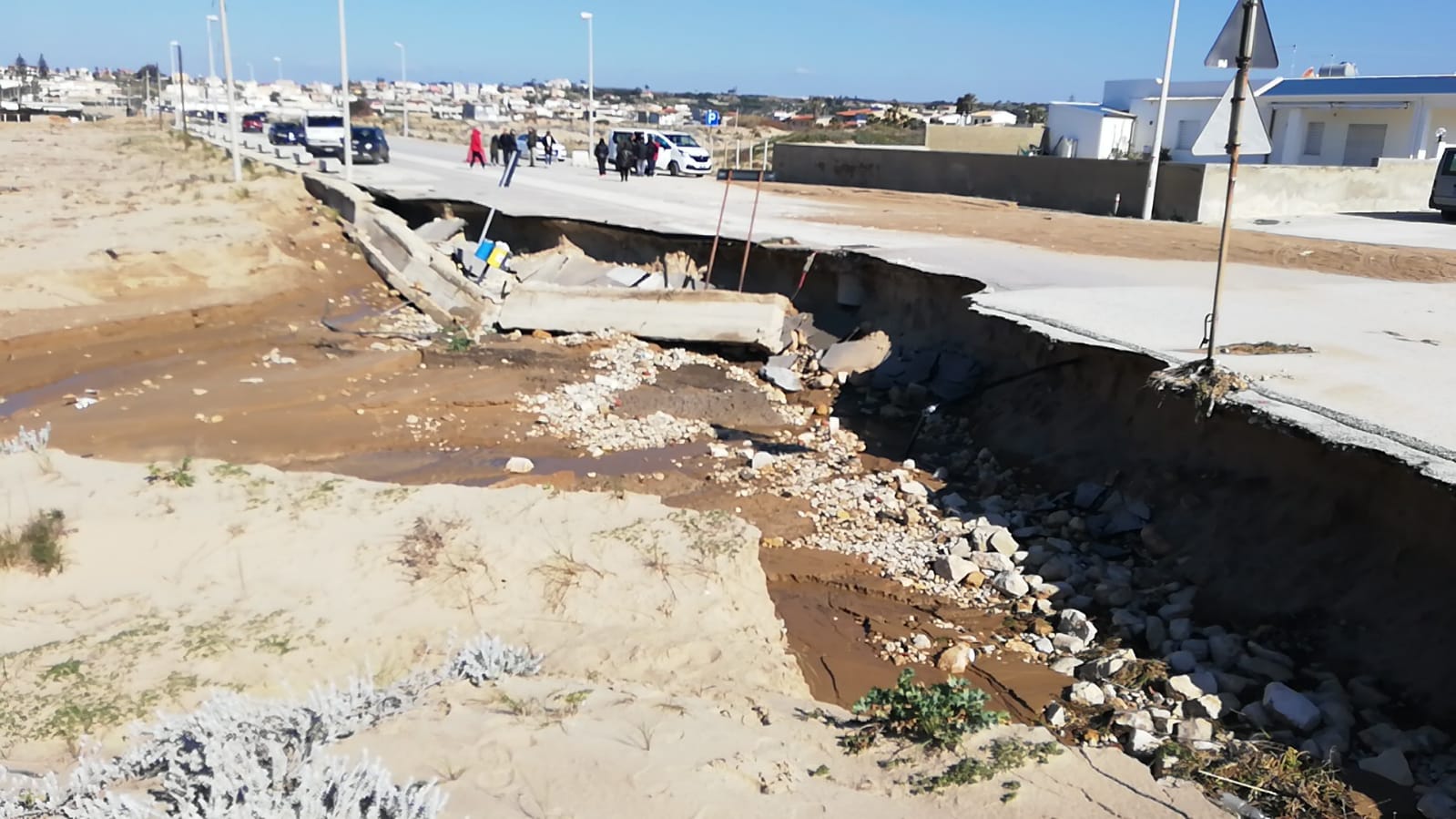 Scoglitti: ponte fiume ippari Kamarina sopralluogo del genio civile.