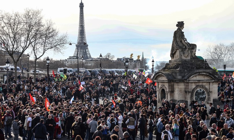 Francia: continuano le proteste per la riforma delle pensioni