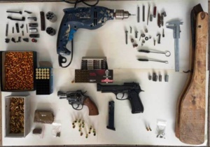Siracusa - In casa armi e droga: arrestato 45enne