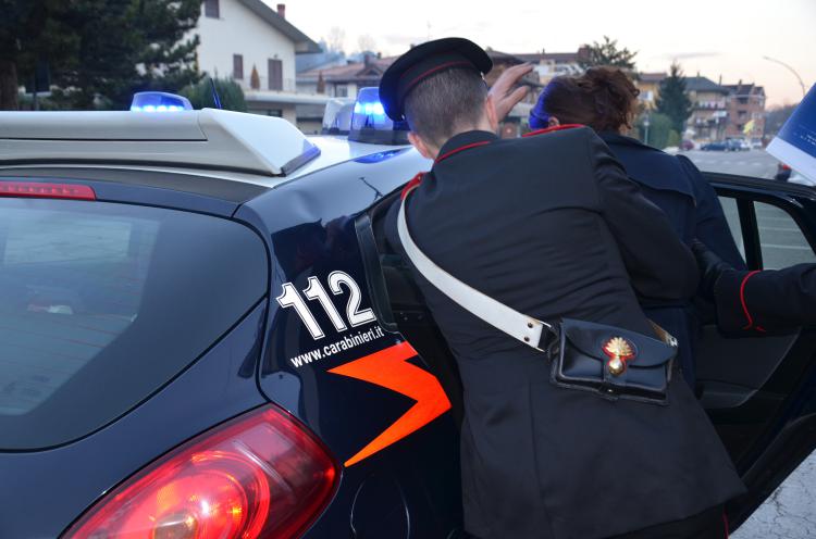 Sortino, arrestata 25enne  per atti persecutori