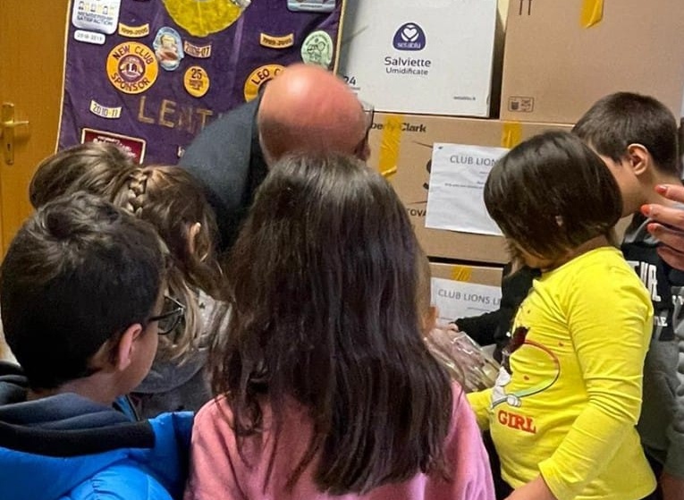 Francofonte – Il Lions Club di Lentini donano giocattoli, al centro di riabilitazione per bambini diversamente abili